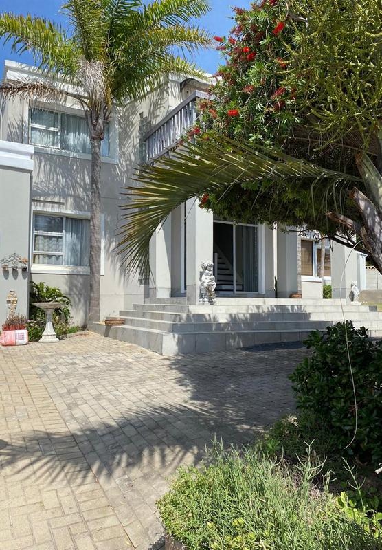 4 Bedroom Property for Sale in Mossel Bay Central Western Cape